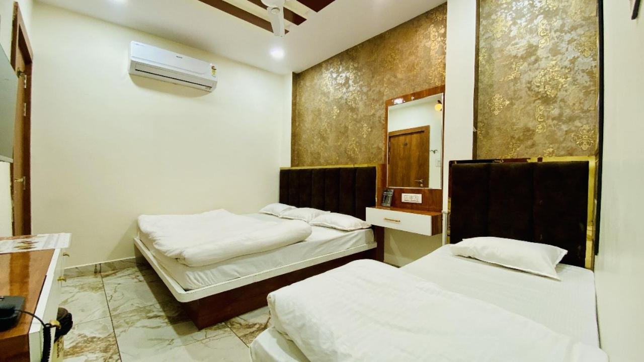Hotel Malay Inn Ujaim Exterior foto